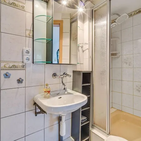Cozy In Lichtenhain With Garden Apartment